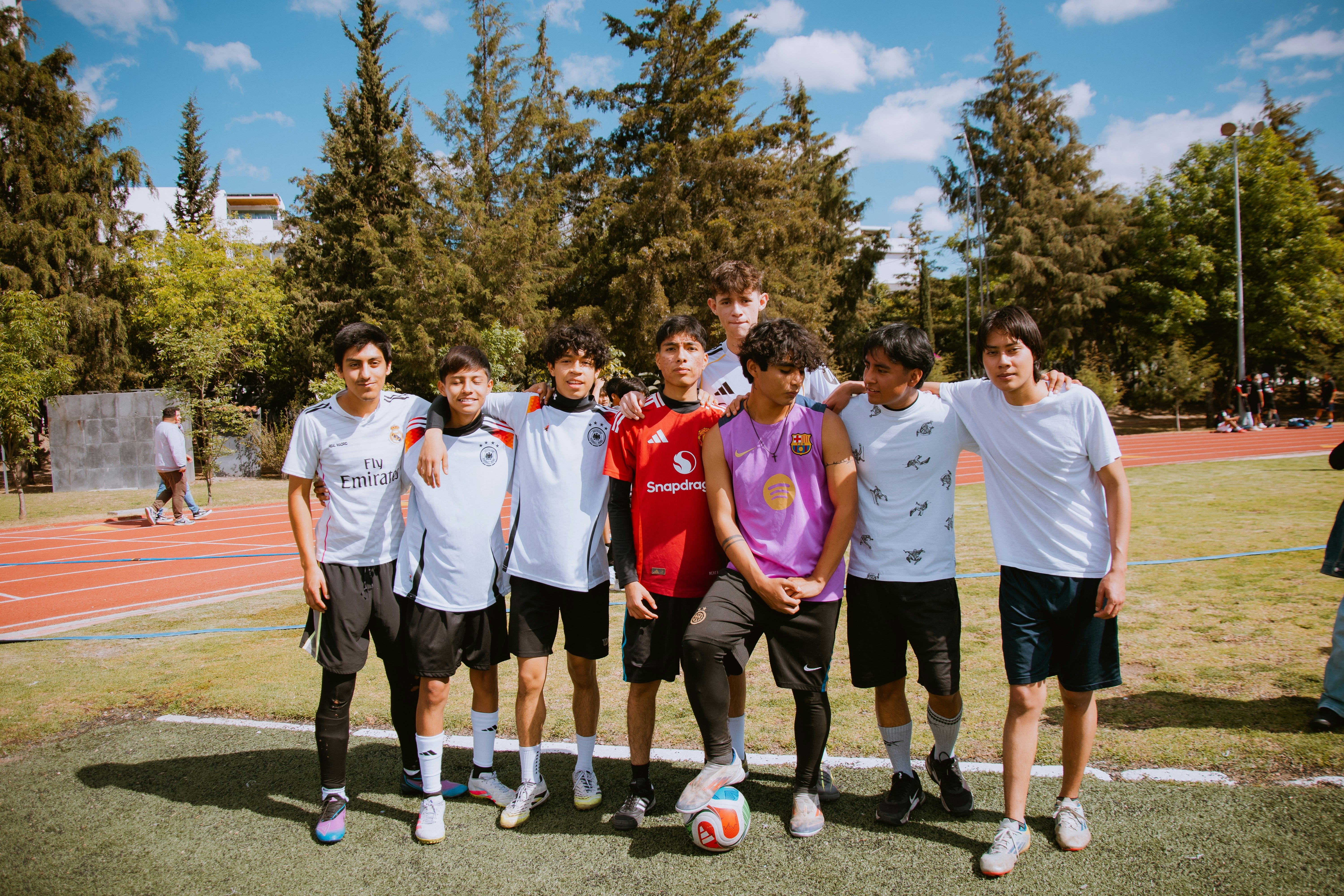 什么是“非理性坚持”？解析赌客为何拒绝离场。（赌徒为何不愿离场？拆解“非理性坚持”的心理机制）